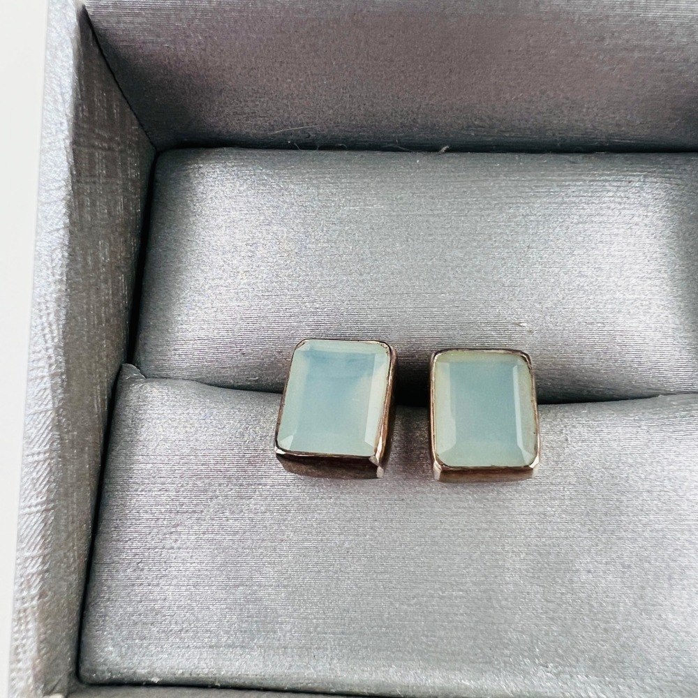 Silver‎ Tone Stud Earrings Rectangle Blue Glass Modern Minimal Jewelry